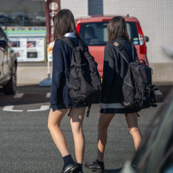 【画像】年始は制服ＪＫちゃん達が居ないから街撮り風景写真でもの画像