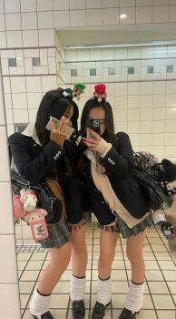【画像】女子高生の最強アイテムは、っぱルーズソックスよな！？の画像