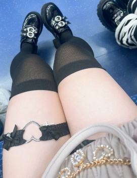 【X探訪14】ぷりぷりなふともも女子高生がおじさん達にお披露目してくれてるぞｗｗの画像