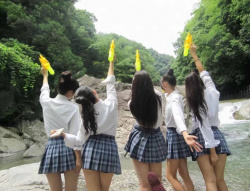 【画像】放課後に友達と遊ぶ女子高生見てたら青春やわの画像