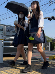 【画像】街でこういう制服女子高生を見かけると活力みなぎるよなwwの画像