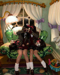 【画像】女子高生と制服ディ〇ニーデートできたら楽しいかな?wwの画像