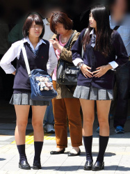【画像】街でこういう制服ＪＫ見かけたら脳が急に高速回転し出すんよなｗｗの画像