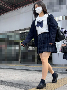 【画像】街中で制服ＪＫちゃん達を見かけると活力湧いてくるンゴｗｗの画像