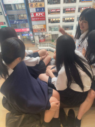 【画像】放課後になると元気いっぱいに友達と遊ぶJKちゃんたちの画像