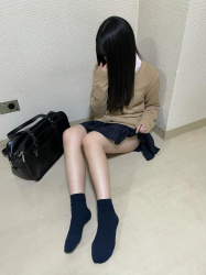 【画像】ロリ×制服×黒髪ってだけで勃起不可避なJKリフレ嬢ちゃんたちがシコの画像