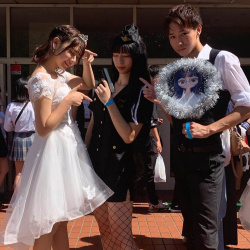 【画像】昔は文化祭潜入して生女子高生に接待されたりあったよな～？ｗｗの画像