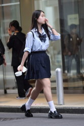 【画像】街で女子高生見かけたらなぜか心臓高鳴るよなｗｗの画像