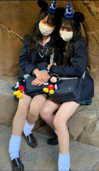 【画像】制服ＪＫ見るためにディ〇ニー付近でスタンバイ奴ｗｗの画像