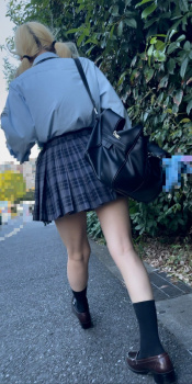 【画像】街に制服ＪＫが居ないとロス感やばいよなｗｗの画像