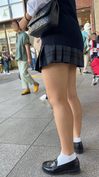 【画像】女子高生のぷりぷりふとももが最高なことを再認識するスレの画像