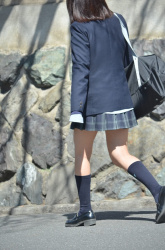 【画像】どんなカメラ使ってるか気になる街撮り女子高生ちゃんの画像