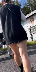 【画像】こんなミニスカ制服ＪＫが目の前居たらお前らどうする？ｗｗの画像