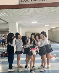 【画像】こんなたくさんの制服ＪＫの誘惑に高校教師はどう理性保つんや？の画像