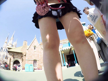 【画像】ぷりぷりな女子高生のふとももでコキコキされた即イキですわの画像