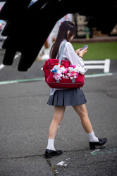 【画像】部活かな？塾かな？ん～夏休みもしっかり女子高生してて偉いね♡の画像