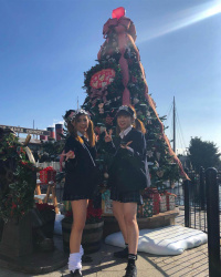 【画像】制服ディ〇ニーするＪＫって基本陽キャだからカワイイ子多いよなｗｗの画像
