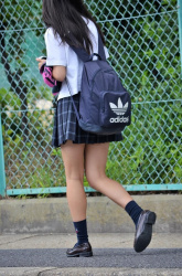 【画像】通学する制服ＪＫ見てるだけで元気ビンビンやわの画像