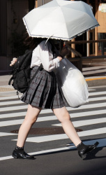 【画像】おまえらって夏服と冬服の女子高生どっちが好きなの？の画像