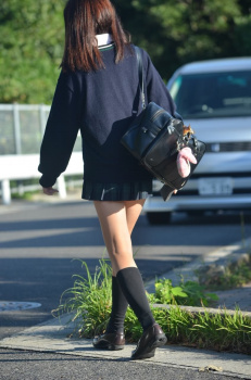 【画像】高校近くに住んでると毎日こんな制服ＪＫ見放題ってこと？の画像