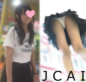 パンティー 盗撮 ワンピース 逆さ 動画】ワンピースの素人娘を逆さ撮りしたらブラジャーまで見えてしまう - エログちゃんねるあんてな