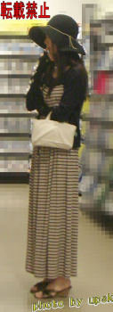【upsk】お姉さんの逆さ撮り画像の画像