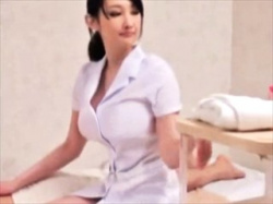 〝巨乳美女/痴女メンズエステ〟色白妖艶な奥様嬢が耳かき、カラダを擦り付けてご奉仕プレイ///の画像