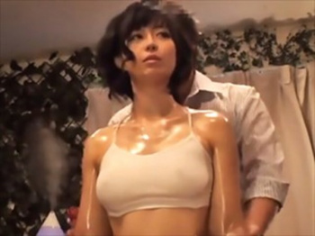 〝母乳人妻/悪徳まっさーじ〟モデルみたいあ綺麗なスレンダー若妻がミルク搾られながパコパコ///の画像