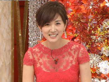 高島彩のスケベに見せてくるおっぱいとブラジャーの画像