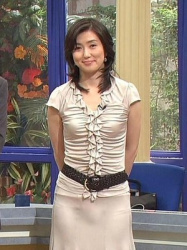 佐々木恭子のスカートから透けるマンスジ　２３０４１０の画像