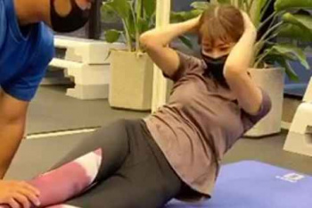 鷲見玲奈のエッチなマンスジ　２３１０２８の画像