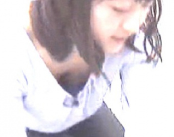 片渕茜の見えそうな乳首　２４０６２０の画像
