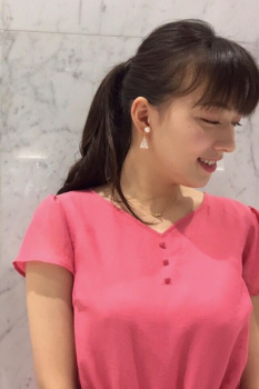 阿部華也子の少しポチる乳首　２５０３３０の画像