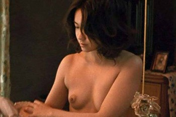 池脇千鶴のぷっくらとしたエロ乳首の画像