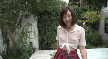 加藤えみのスケスケのエッチな乳首の画像