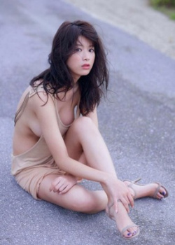 馬場ふみかのノーブラではみ出る乳首　２２０４１７の画像
