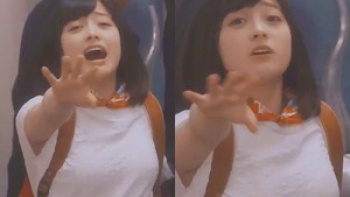 橋本環奈の揺れながら少しポチる乳首　２２０６０７の画像