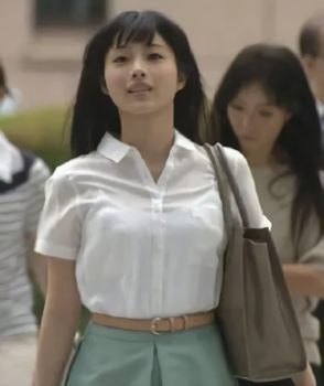 石原さとみの少しポチる乳首　２２０６２０の画像