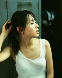 戸田恵梨香のエッチにポチる乳首　２２０６２９の画像