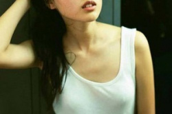 戸田恵梨香のタンクトップから透ける乳首　２２０８１６の画像