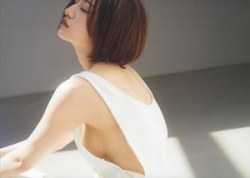 中田花奈の見えそうな乳首　２３０９２６の画像