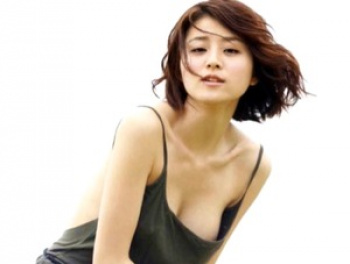 鈴木ちなみの見えそうな乳首　２４０１０１の画像