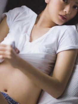 北原里英のポチる乳首　２４０１２３の画像