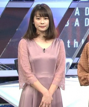 鈴木唯の浮き出る乳首　２４０４１５の画像