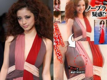上戸彩のポチる乳首　２４０６２８の画像