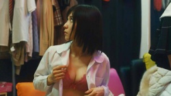 松岡茉優の見えそうな乳首　２４００７０２の画像