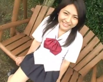 【着エロ】星乃えみ 現役JK、制服でプール→透け透けの画像