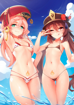 少しズレただけで見えちゃう！布面積極小のマイクロビキニの女の子！　その４の画像