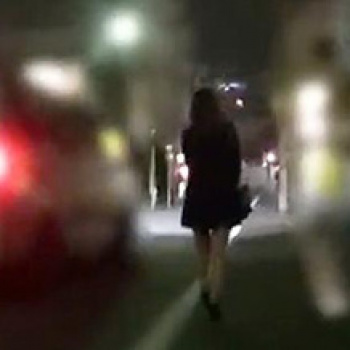 夜の繁華街をひとり歩く美女を拉致してレイプ！2人の強姦魔からトラウマレベルの行為を受ける#8230;の画像