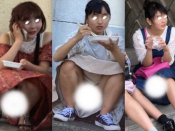 大股開きで食事中の私服JKのスカートの中ががっつり丸見え&しゃがみ風パンチラ(MM:妄想vol.138)の画像